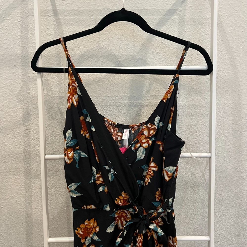 NWT Xhilaration Black Floral Spaghetti Strap Wide Leg Jumpsuit Juniors Size M